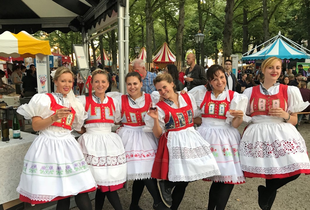 The CDCC was promoting Czech culture during the Embassy Festival - CDCC