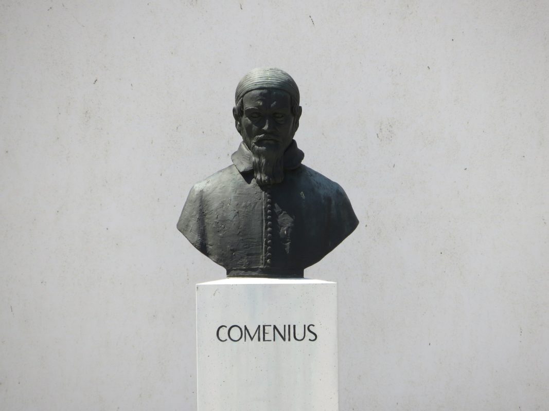 statue_comenius